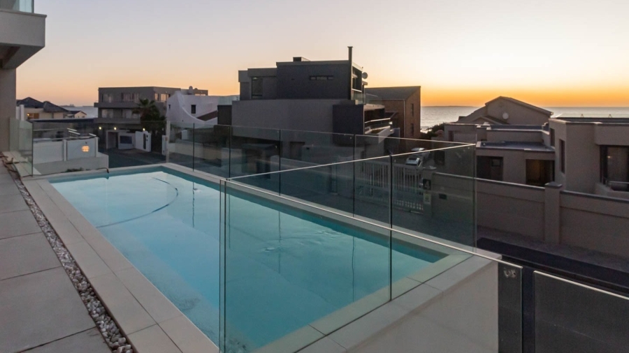 5 Bedroom Property for Sale in Bloubergstrand Western Cape